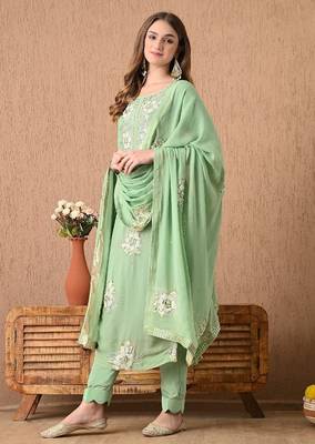 light green kurta set with mukaish pearl zardozi and sequins work 3