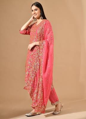 pink chiffon kurta set with gotta work 4