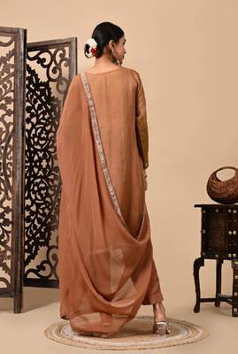 Greenish brown hue kurta set with zardozi cutdana and pearl work 2