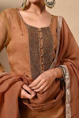 Greenish brown hue kurta set with zardozi cutdana and pearl work 4
