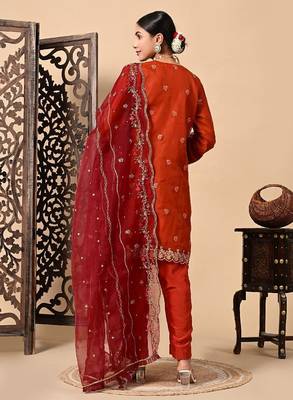Lush orange maroon kurta set with thread pearl and zardozi work 2