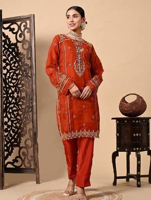 Lush orange maroon kurta set with thread pearl and zardozi work 4