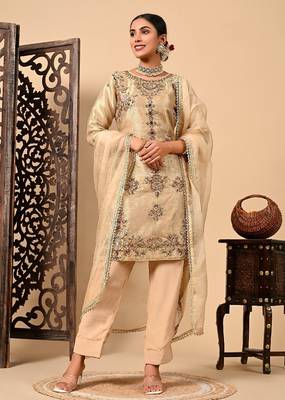 Golden kurta set with zardozi dabka pearl and organza applique work 1
