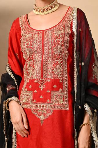 Red kurta set with exceptional zardozi dabka and sequins work