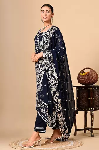 Navy blue classic kurta set with  lcd gotta work