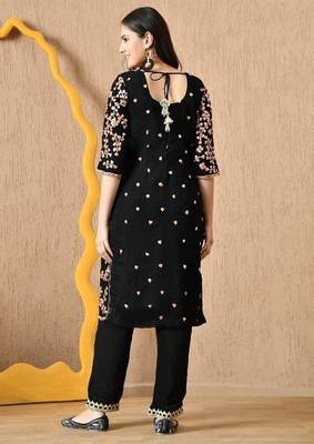  black chiffon kurta set with lcd gotta 2