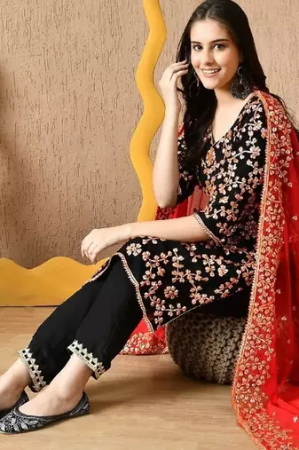  black chiffon kurta set with lcd gotta