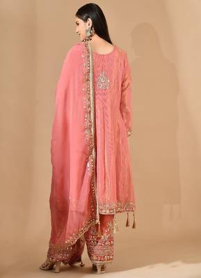 Carrot pink kurta set with gotta zari & appliqu   work 3