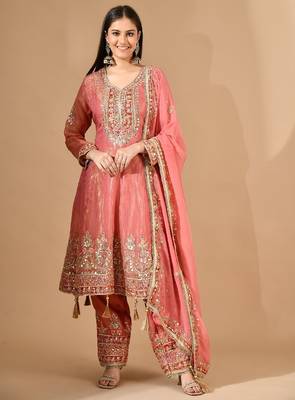 Carrot pink kurta set with gotta zari & appliqu   work 1