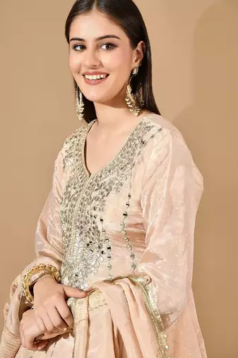 Peach kurta set with gotta mirror & zardozi work