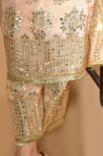 Peach kurta set with gotta mirror & zardozi work