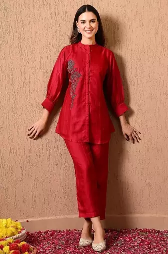 Dark pink co-ord set with  work of thread and cutdana