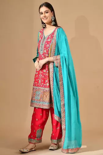 Pink chinon kurta set with zardozi & sequin embroidery