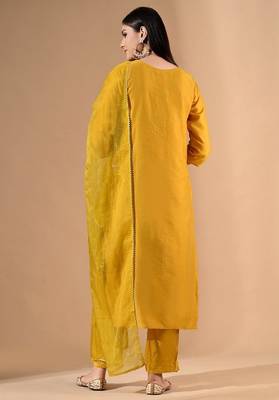 Yellow chanderi cotton kurta set with pearl & thread work 2