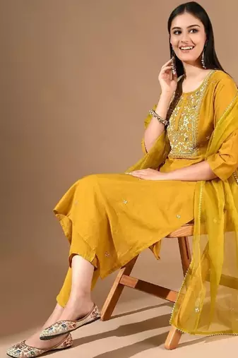 Yellow chanderi cotton kurta set with pearl & thread work