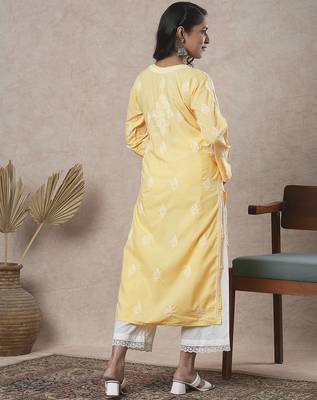 Hand embroidered yellow cotton lucknowi chikankari straight kurta 2