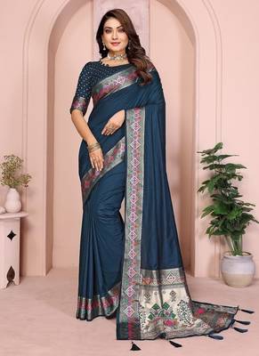 Teal Color Heavy Paithani Silk Saree 2