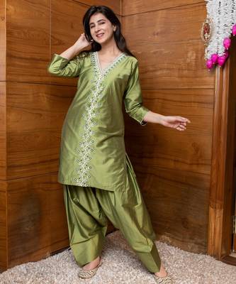 Olive green floral embroidered co-ord set 2
