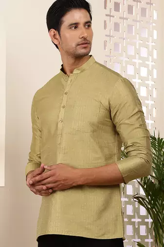 Men olive gold textured viscose blend short kurta with mandarin collar