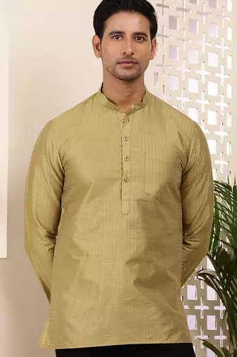 Men olive gold textured viscose blend short kurta with mandarin collar