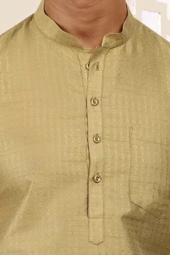 Men olive gold textured viscose blend short kurta with mandarin collar