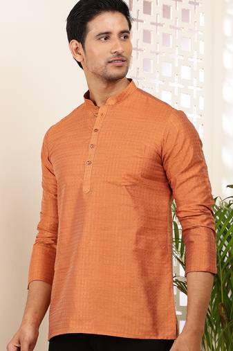 Men rust orange textured viscose blend short kurta with mandarin collar