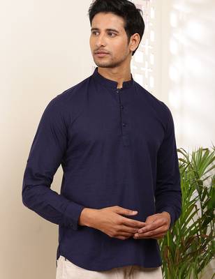 Men's midnight blue cotton blend short kurta with mandarin collar 1