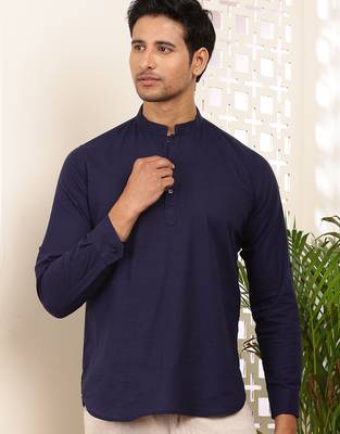 Men's midnight blue cotton blend short kurta with mandarin collar 3
