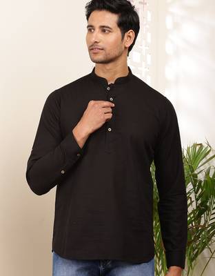 Men's black cotton short kurta with modern graphic print 3