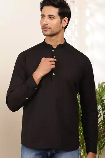 Men's black cotton short kurta with modern graphic print