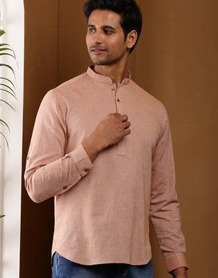 Men's peach solid cotton short kurta with mandarin collar 1