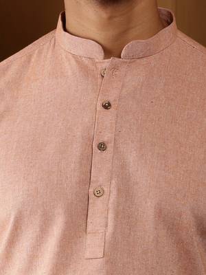 Men's peach solid cotton short kurta with mandarin collar 5