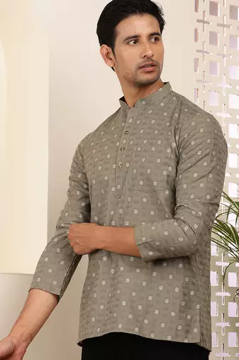 Men olive cotton short kurta with embroidered motifs and mandarin collar