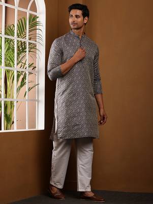 Men's grey viscose blend kurta with printed detailing 3