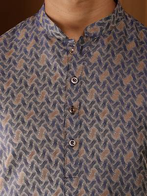 Men's grey viscose blend kurta with printed detailing 5