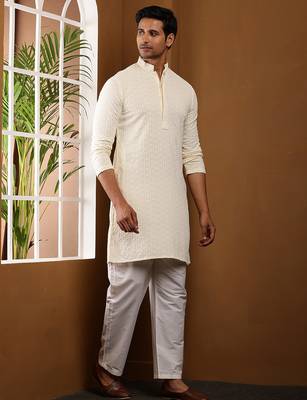 Men's off-white woven viscose blend kurta with straight hem 2