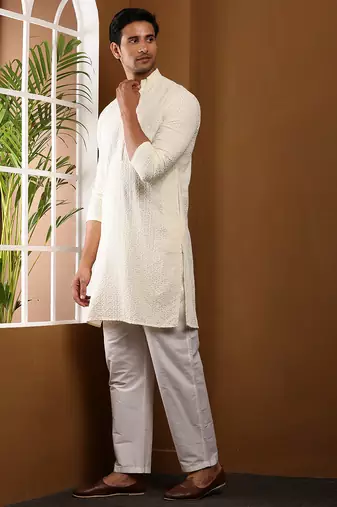 Men's off-white woven viscose blend kurta with straight hem