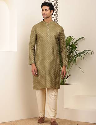 Men's olive green cotton kurta with subtle self-texture 4
