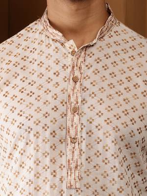 Men's beige viscose blend kurta with straight hem and minimal print 4