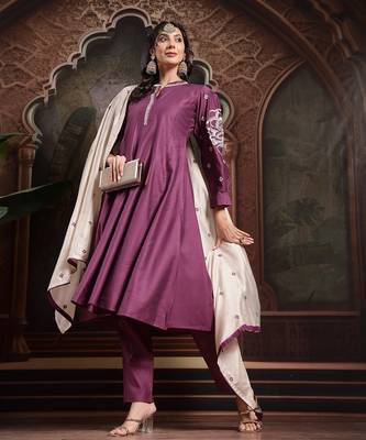 purple dori embroidery a-line kurta trouser dupatta set 5