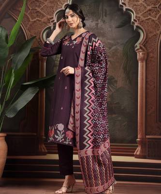 purple kantha work straight kurta trouser dupatta set have a lining kurta 1