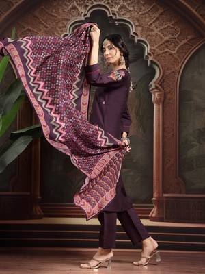 purple kantha work straight kurta trouser dupatta set have a lining kurta 2