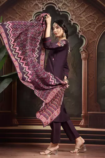 purple kantha work straight kurta trouser dupatta set have a lining kurta