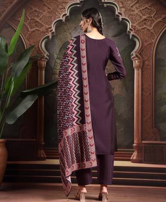 purple kantha work straight kurta trouser dupatta set have a lining kurta 3