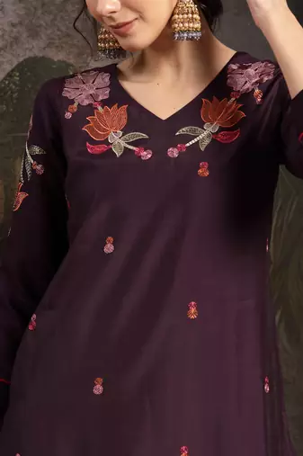 purple kantha work straight kurta trouser dupatta set have a lining kurta