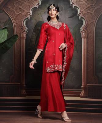 red embroidered straight kurta palazzo dupatta set have a lining kurta 2