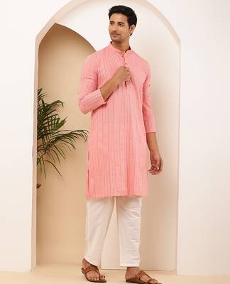 Men's coral pink cotton kurta with all-over print 2