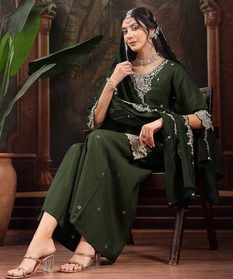 green silk blend kurta dupatta palazzo set 1