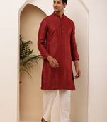 Men's maroon viscose blend kurta with straight hem and side slits