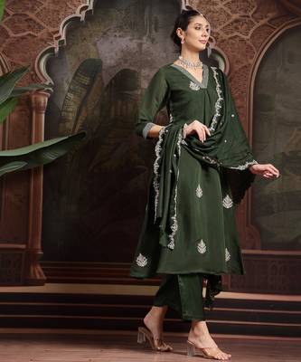 olive mul chanderi a-line kurta trouser set 5